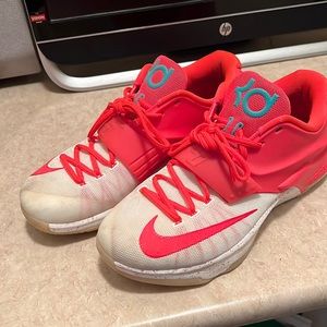 Kd 7’s “Christmas”